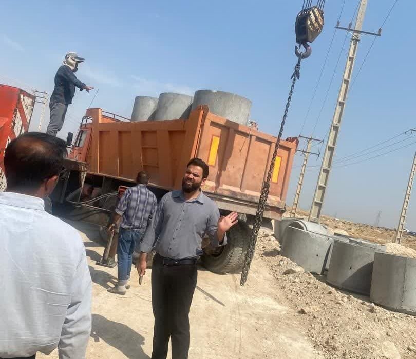 تامین لوله های بتنی و تعریض آبروهای لوله ای بتنی – جاده ورودی شهر کامفیروز